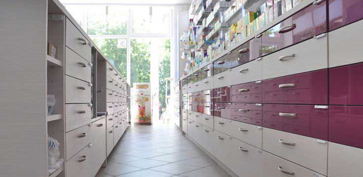 Shoptec Üzletberendezések fiókrendszer egy officinában