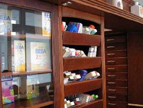 klasszikus patikabútorok Huwil fiókrendszerre építve